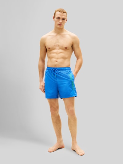 Tommy Hilfiger Szorty kąpielowe w kroju regular fit z naszywanym logo Królewski niebieski 1