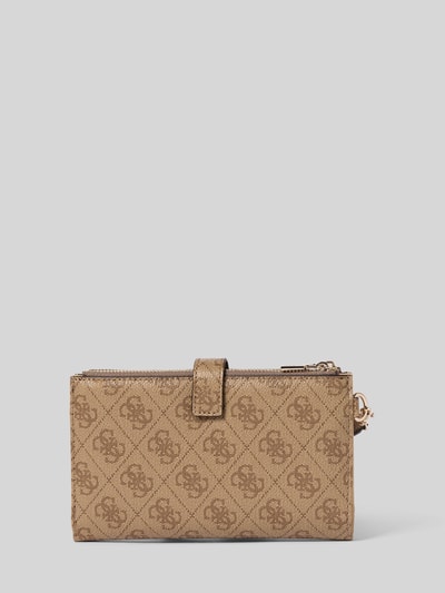 Produktfoto, Portemonnaie mit Logo-Detail Modell 'Laurel' von Guess in Braun mit geprägtem Muster, Reißverschlussfächer, glatte Textur.
