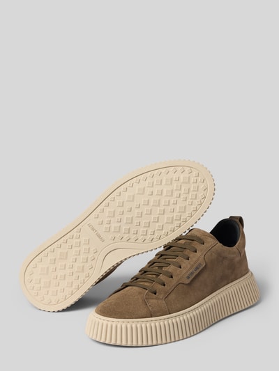 Produktfoto, Herren Sneaker aus Leder Modell 'HOPPER' von Antony Morato in Braun mit Abgerundete-Spitze, Schnürung, Label-Detail, Absatzhöhe 4 cm, Schafthöhe 8 cm, Schaftweite 10 cm, geriffelte Sohlenstruktur.