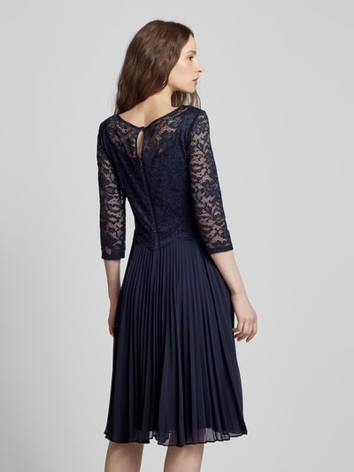 Vera Mont Knielanges Cocktailkleid mit Spitzenbesatz Dunkelblau 5