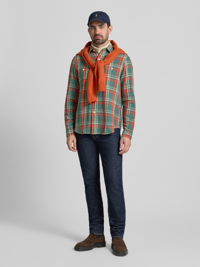 Mannenmodel draagt Freizeithemd mit Knopfleiste van Polo Ralph Lauren in regular fit, katoen, ruitpatroon, borstzakken, voorkant volledig,