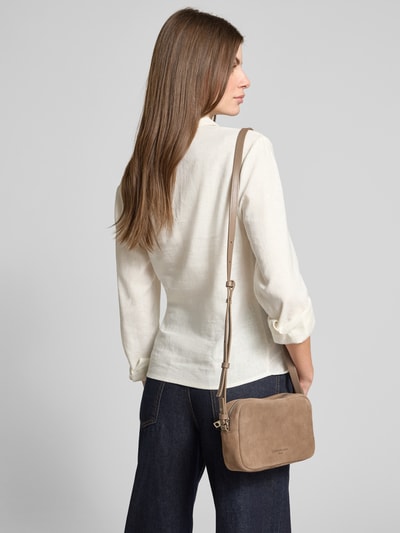 LIEBESKIND BERLIN Handtasche mit Label-Detail Modell 'Ella' Taupe 1