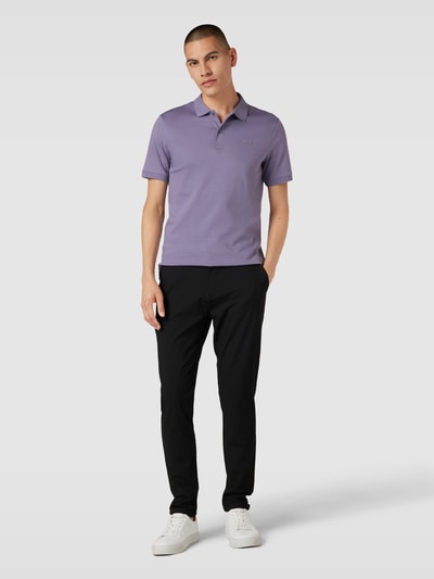 CK Calvin Klein Slim Fit Poloshirt aus Baumwolle mit Label-Detail Flieder 1