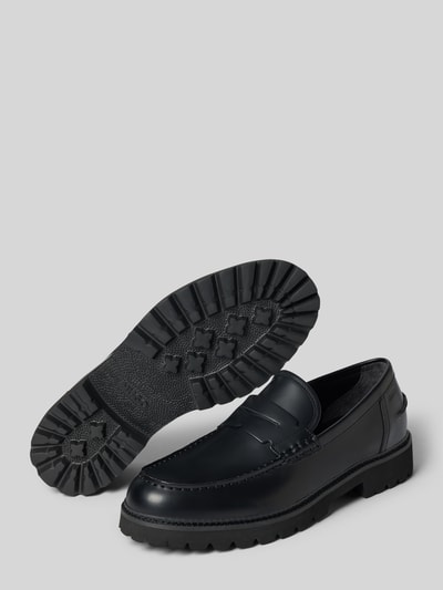 Produktfoto, dunkelblaue Loafer aus echtem Leder Modell 'Draven_loaf_bo_BP' von HUGO auf grauem Hintergrund, Herren Loafer von HUGO