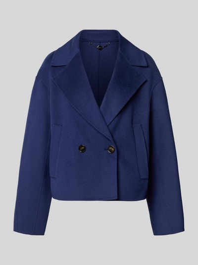Produktfoto, Relaxed Fit Jacke aus reiner Wolle von Marc Cain, kolor granatowy, kołnierz z połami, listwa z 2 guzikami, długość tyłu 54 cm, szerokość ramion w rozmiarze 36: 53 cm, szerokość klatki piersiowej w rozmiarze 36: 56 cm, długość rękawów w rozmiarze 36: 54 cm, struktura gładka