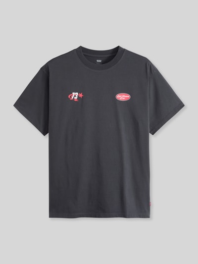 Levi's® T-shirt o kroju relaxed fit z czystej bawełny z nadrukiem na tyle Czarny 2