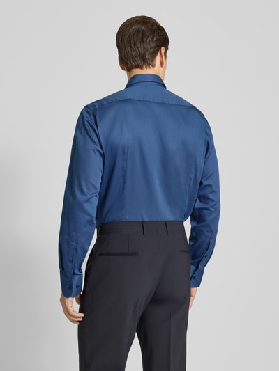 Christian Berg Men Regular Fit Businesshemd mit Kentkragen Marine 5