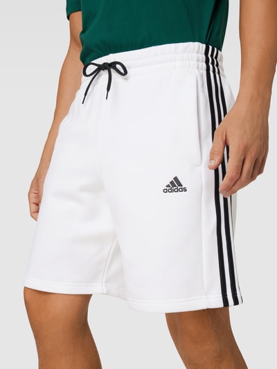 ADIDAS SPORTSWEAR Shorts mit Label-Stitching Weiss 3