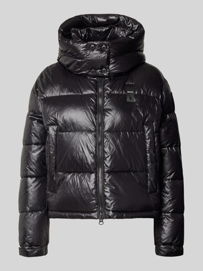 Produktfoto, schwarze Stepp-Optik Regular Fit Jacke mit Sorona-Füllung Modell 'GLORIA' von Blauer USA, glänzende Oberfläche, Zweiwege-Reißverschluss, Kapuze, Eingrifftaschen