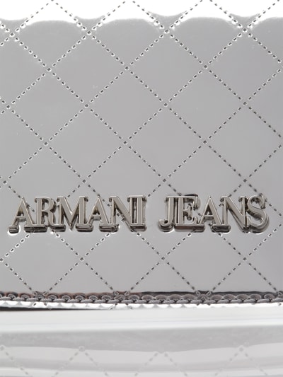 Armani Jeans Crossbody Bag in Metallicoptik Silber 3