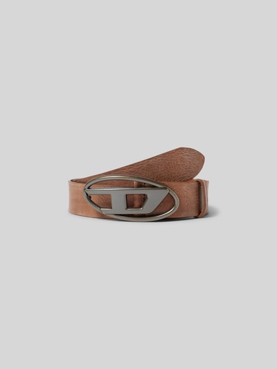 Produktfoto, Ledergürtel aus echtem Leder von Diesel in Braun, matte Metall-Pinschließe mit Label-Detail, klassische Passform, Used-Look, 4 cm breit