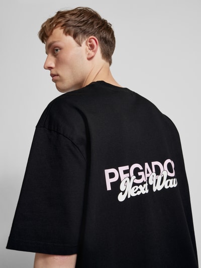 Pegador T-shirt o kroju oversized z nadrukiem z logo Czarny 3