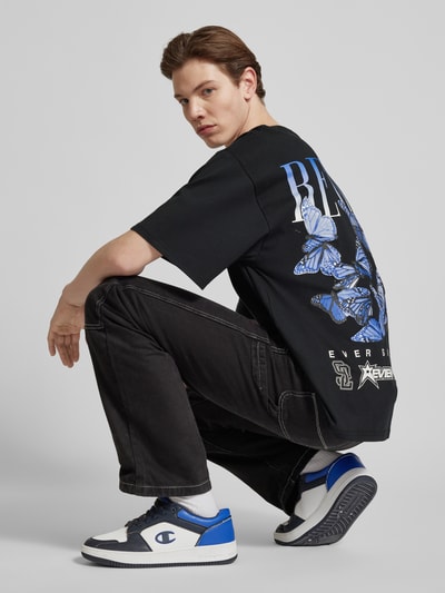 REVIEW T-Shirt mit Label-Print und Rundhalsausschnitt Black 3