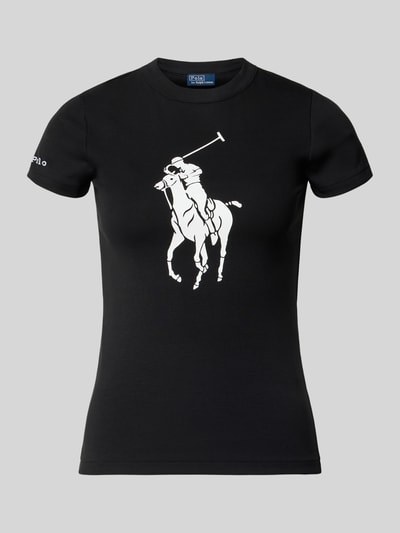 Vrouwenmodel draagt Slim Fit T-Shirt aus Baumwoll-Mix van Polo Ralph Lauren, zwart, unikleur, logo-print, ronde hals, korte mouw, rib jersey, voorkant volledige lichaamsweergave.