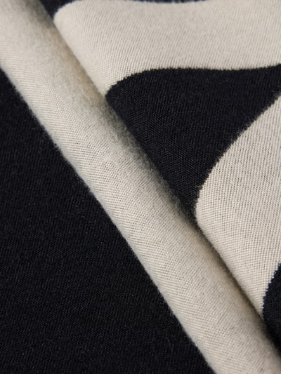 comma Schal aus Viskose-Mix Black 2