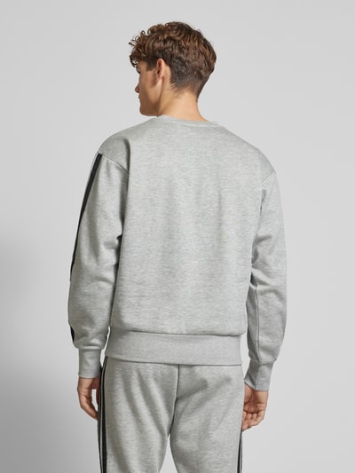 ADIDAS SPORTSWEAR Sweatshirt mit Label-Print Hellgrau 5