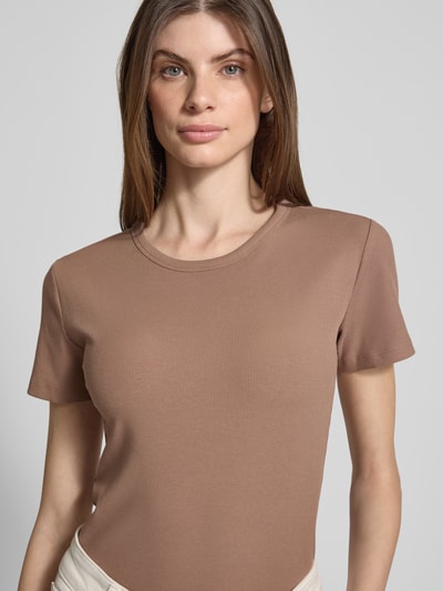 Christian Berg Woman T-Shirt in Ripp-Optik mit Rundhalsausschnitt Mittelbraun 3
