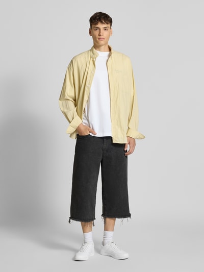 Levi's® Bermudy o kroju relaxed fit z frędzlami model ‘478 BAGGY CAPRI’ Czarny 1