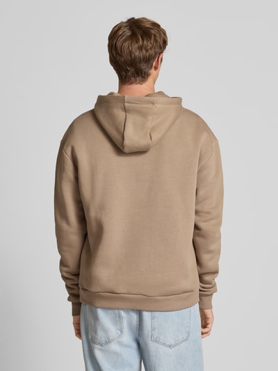 KARL KANI Hoodie mit Label-Stitching Taupe 5
