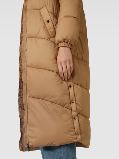 Vero Moda Outdoor Płaszcz pikowany ze stójką model ‘UPPSALA’ Camel 3