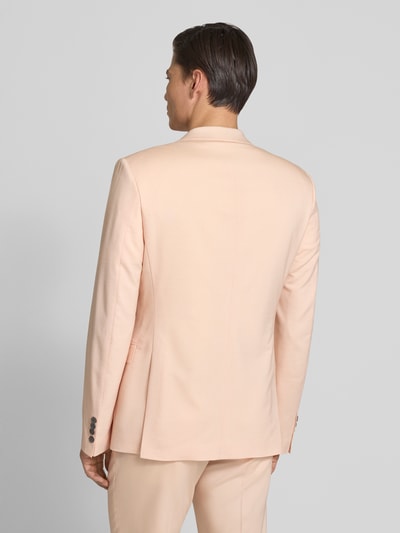 Męski model nosi Slim Fit 2-Knopf-Sakko aus Viskose-Woll-Mix von JOOP! Collection, jasny beż, krój slim fit, model 'Wedding Herby', kieszeń na piersi, kieszenie z patkami, długość pleców w rozmiarze 98: 76 cm, szerokość w rozmiarze 98: 47 cm, długość rękawa w rozmiarze 98: 71 cm, widok całej sylwetki z tyłu