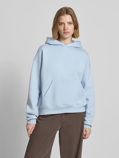 Gina Tricot bluza z kapturem w kroju regular fit z kieszenią kangurka model 'Iconic' Jasnoniebieski 4