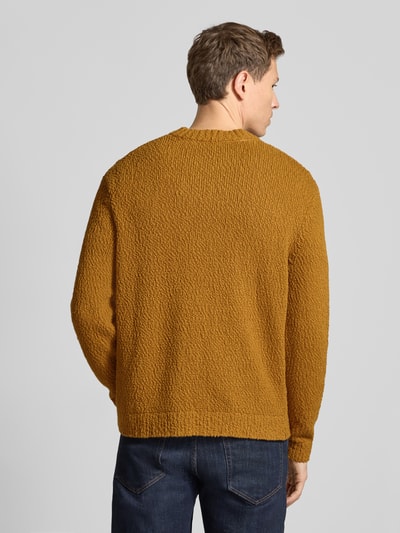 SELECTED HOMME Sweter z dzianiny o kroju regular fit z czystej bawełny ekologicznej model ‘Angus’ Mosiądzowy 5