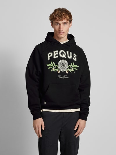 PEQUS Hoodie met label- en motiefprint, model 'Olive Coin Relic' Zwart - 4