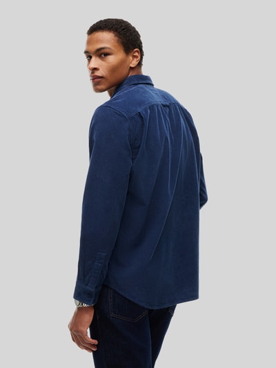 Tommy Jeans Regular Fit Cordhemd mit Logo-Patch Dunkelblau 5