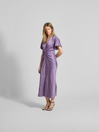 Victoria Beckham Maxikleid mit V-Ausschnitt Lila 1