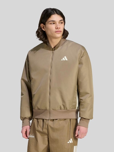 adidas Sportswear Loose Fit Blouson mit Logo-Print Modell 'STADIUM' Beige 4
