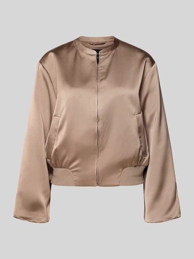 Produktfoto, Blouson mit Reißverschluss Modell 'Jupita' von Opus in glänzendem Beige, Gerader-Schnitt, Rundhalsausschnitt, seitliche Eingrifftaschen, Rückenlänge 54 cm, Brustweite 47 cm, Ärmellänge 66 cm, glatte Oberfläche