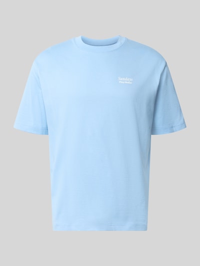 Produktfoto, T-Shirt mit Statement-Print Modell 'BENJI' von MCNEAL in Hellblau, lockerer Schnitt, Rundhalsausschnitt, glatte Textur