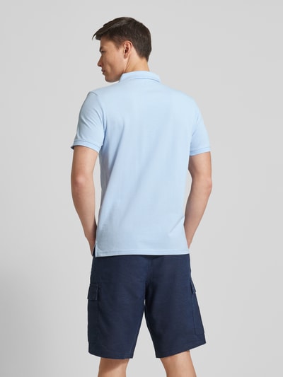 Tom Tailor Poloshirt in unifarbenem Design mit Label-Stitching Hellblau 5