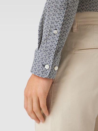 BOSS Slim Fit Freizeithemd mit Allover-Muster Modell 'Roan' Marineblau 3