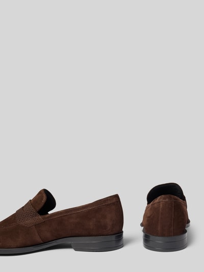 Produktfoto, Loafer aus echtem Leder Modell 'TAYIL' von BOSS, Optik: Unifarben, Schuhspitze: Abgerundet, Absatzform: Blockabsatz, Verschluss: Schlupf/offen, Sohle: Strukturiert, Materialverarbeitung: Nubuk, Material: Echtleder.
