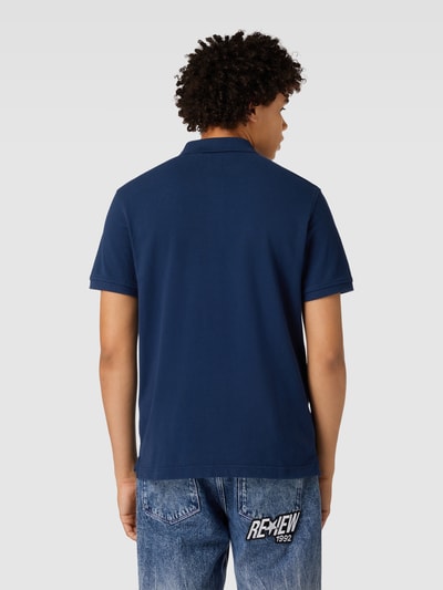 Levi's® Poloshirt in unifarbenem Design mit Label-Stitching Marine 5