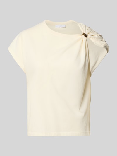 Produktfoto, T-Shirt im One-Shoulder-Look Modell 'ALLIA' von Bash aus reiner Baumwolle in Regular-Fit, Rückenlänge 58 cm, cremefarben, glatte Oberfläche.