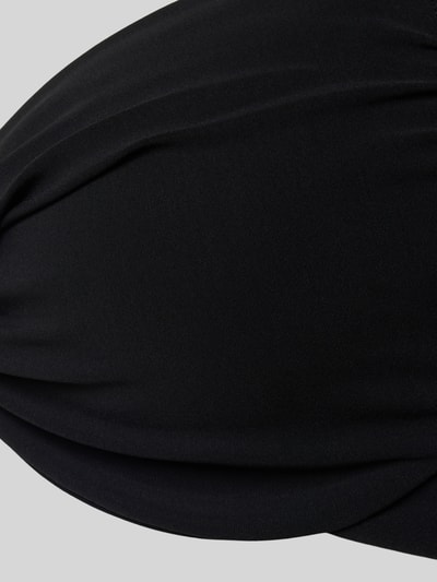 Produktfoto, schwarzes Bikini-Oberteil Modell 'SOLID UNDERWIRE' von Barts, glatte Struktur, stretchiger Material-Mix, körpernahe Passform