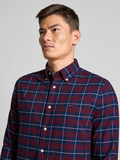 Tommy Hilfiger Regular Fit Freizeithemd mit Button-Down-Kragen Dunkelrot 3