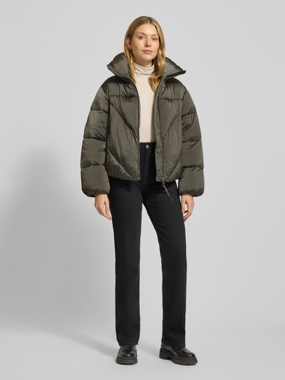 BOSS Orange Kurtka pikowana o kroju regular fit z błyszczącej tkaniny model ‘PADILENA’ Ziemisty brązowy 1