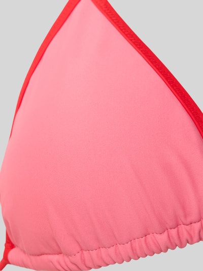Productfoto, Slim Fit Bikini Set in Triangel-Optik van Shiwi, roze en rode elastische materiaalmix, triangelmodel, detailopname