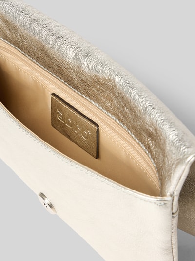 Produktfoto, Clutch aus echt leer Model 'Mimosa' van Abro met hoofvak met overslag en magneetsluiting, ritsvak aan de binnenkant, breedte 24 cm, lengte 14 cm, diepte 3 cm, gladde en glanzende leertextuur, metallic tinten.