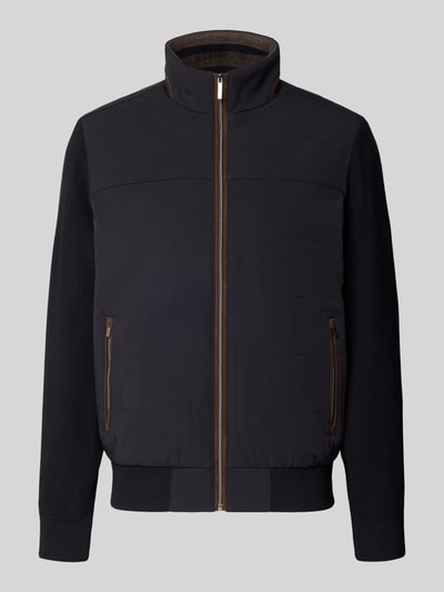 Produktfoto, Strickjacke mit Reißverschlusstaschen von bugatti, dunkler Material-Mix mit Stretch-Anteil, Stehkragen, Regular Fit, Vorderansicht