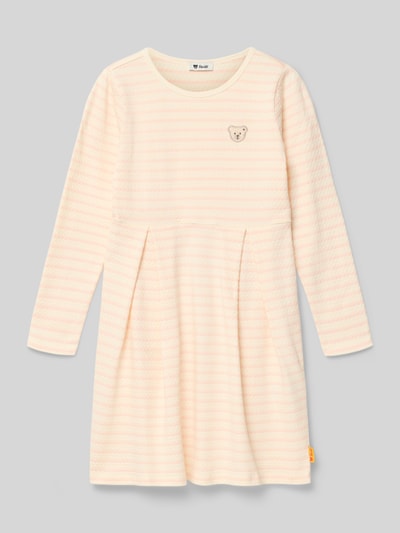 Produktfoto, Regular Fit Kleid mit Logo-Stitching von Steiff, kremowy, prążkowana struktura, długi rękaw, okrągły dekolt, fałdy, bawełna.