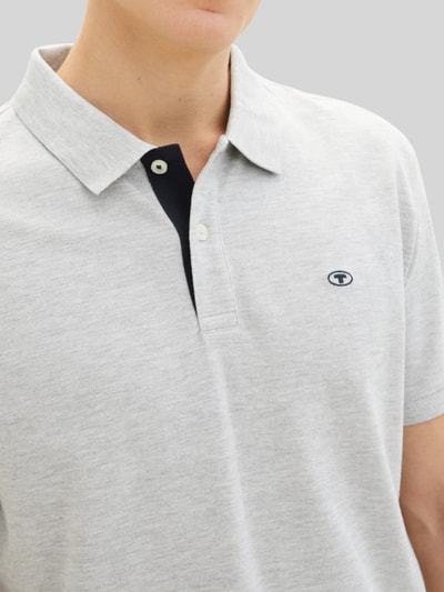 Tom Tailor Regular Fit Poloshirt aus Baumwoll-Viskose-Mix Mittelgrau Melange 3