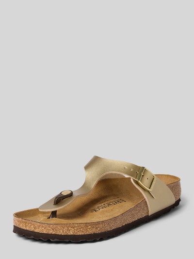 Produktfoto, instapper in Leerlook model 'Gizeh' van Birkenstock, afgeronde pasvorm, logodetail, hakhoogte maat 40: 3 cm