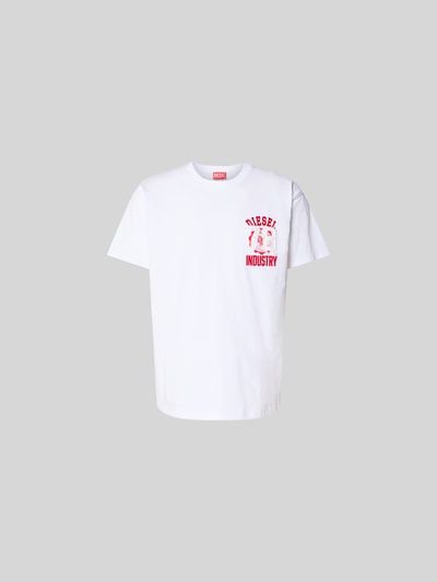Produktfoto, Regular Fit T-Shirt aus reiner Baumwolle von Diesel, weiß, rote Label-Applikation, Rundhalsausschnitt, kurzärmelig, Rückenlänge bei Größe M 70 cm, Herren T-Shirt