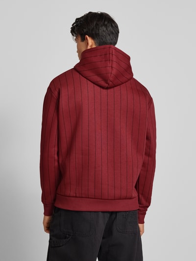 KARL KANI Hoodie mit Label-Stitching Bordeaux 5