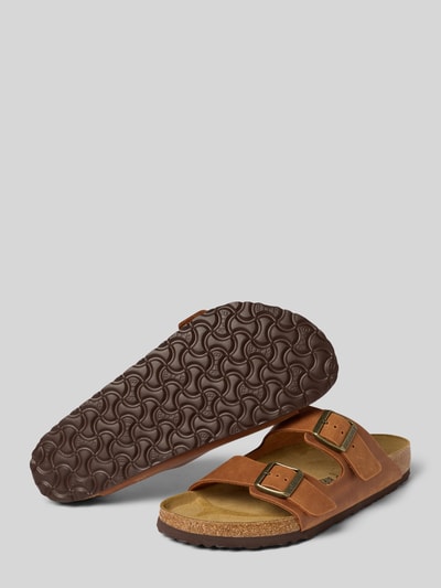 Birkenstock Slippers van leer met doornsluiting, model 'Arizona' Cognac - 4